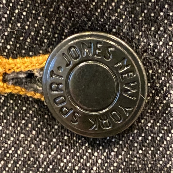 Jones New York Black Wash Denim Jean Jacket with Denim Flower Appliqué’s/Size M - Picture 5 of 14